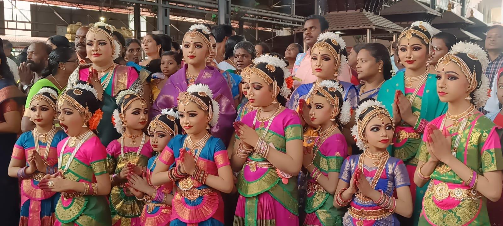 Bharatanatyam performance background